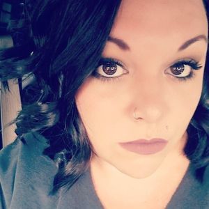 Meet your Posher, Monica